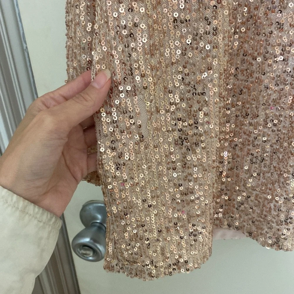 Blue B rose gold sequin fringe top size small worn once - Picture 4 of 8